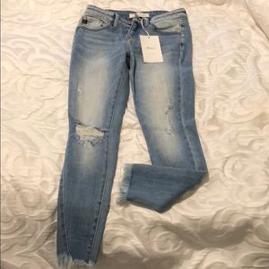 NWT Kancan Lowrise Lightwashed Distressed jeans